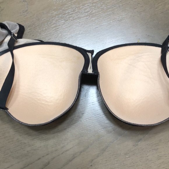 Beautiful Victoria’s Secret Bra - Picture 3 of 6